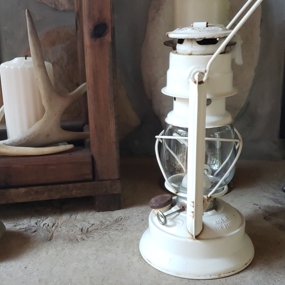 Vintage Meva #864 Kerosene Lantern - Picture 5 of 9